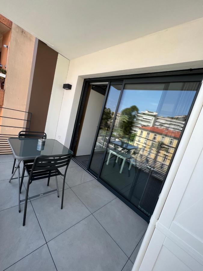 logement tout équipée Menton centre 500 m des plages Extérieur photo