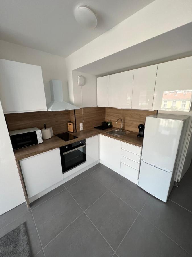 logement tout équipée Menton centre 500 m des plages Extérieur photo